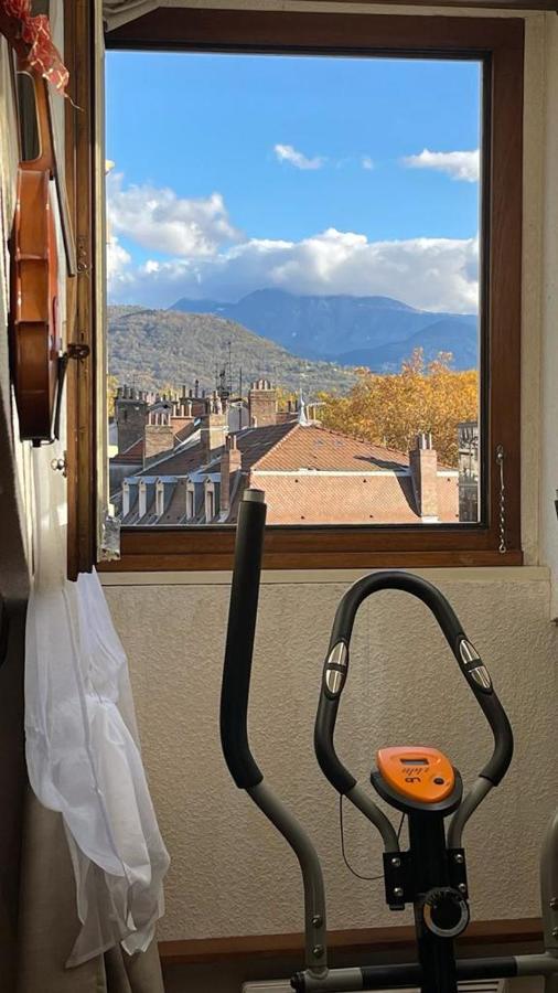 Cosy And Calm In Grenoble City Heart With Free And Large Parking Q-Park Chavant Esterno foto